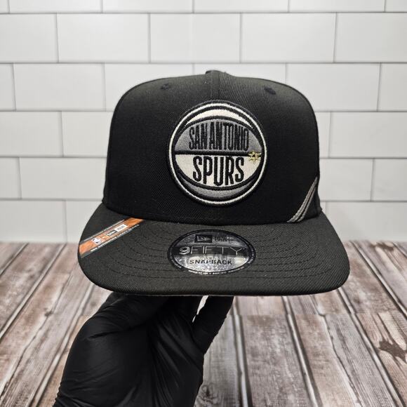 New Era 9Fifty NBA San Antonio Spurs Modern Ball Logo Adjustable Snapback Hat - Picture 1 of 8